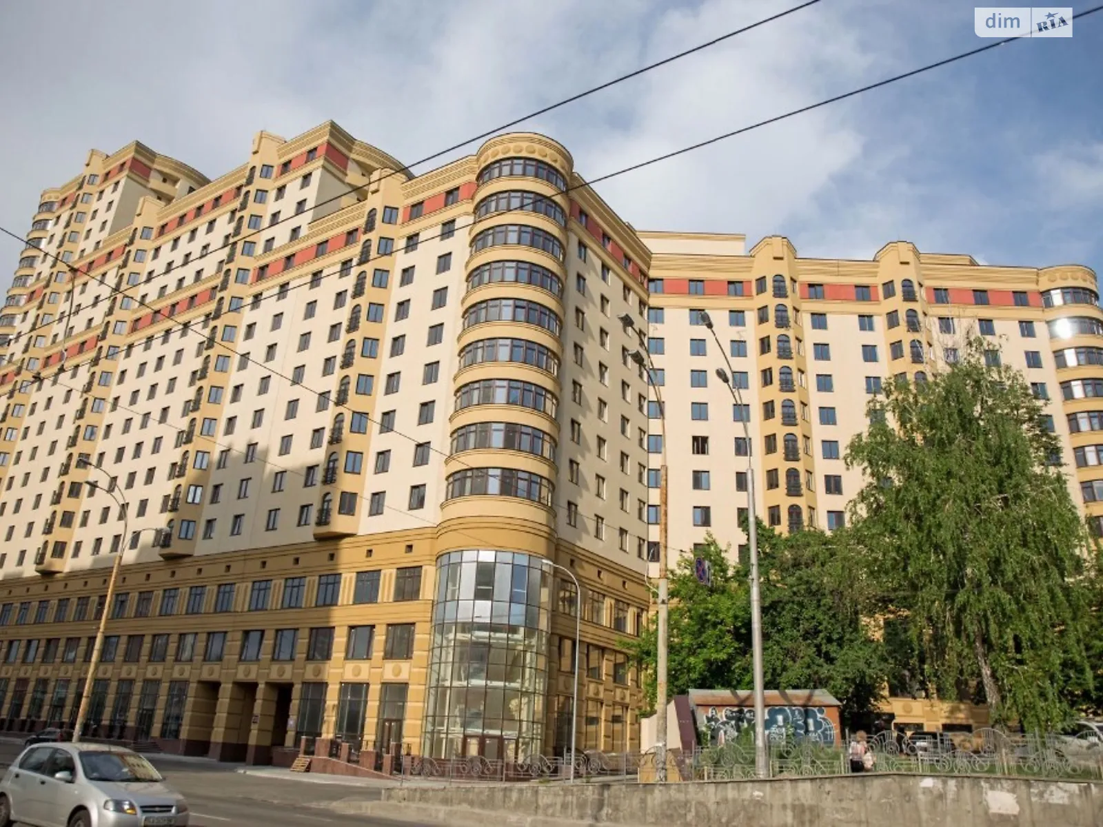 Продается 2-комнатная квартира 60 кв. м в Киеве, ул. Дмитриевская, 75