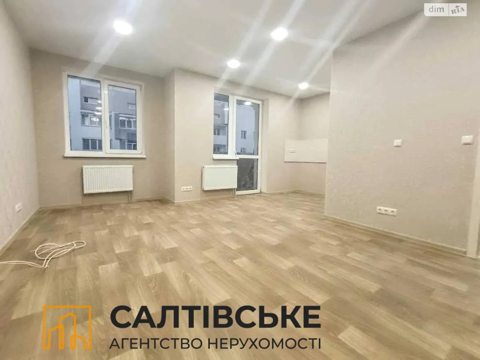 Продается 1-комнатная квартира 33 кв. м в Харькове, ул. Академика Барабашова, 10 - фото 1
