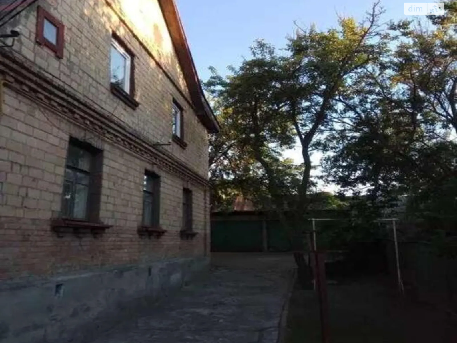 Продається будинок 2 поверховий 104 кв. м з каміном, цена: 75000 $