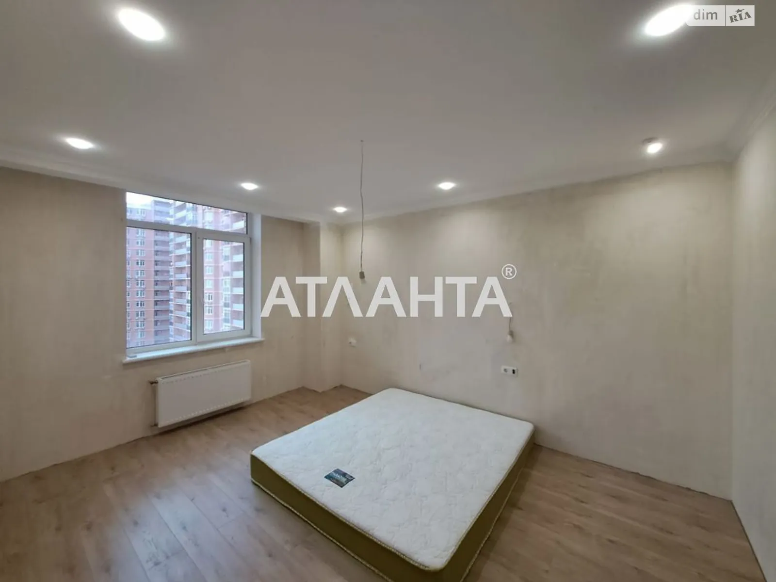 Продается 3-комнатная квартира 94.8 кв. м в Одессе, ул. Жаботинского, 56А - фото 1