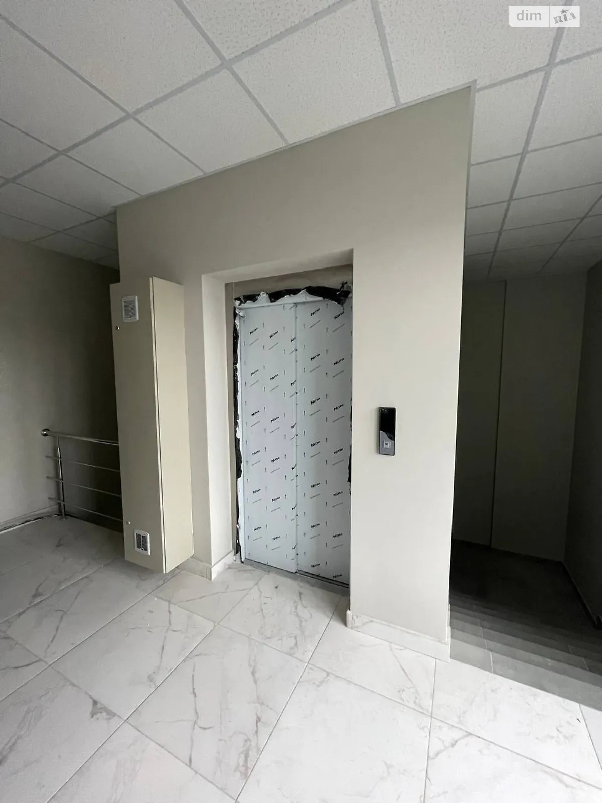 Продается 2-комнатная квартира 67 кв. м в Житомире - фото 2
