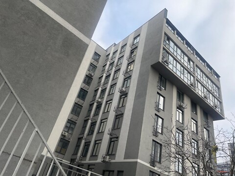 Продается 1-комнатная квартира 46 кв. м в Киеве, ул. Каменская, 123