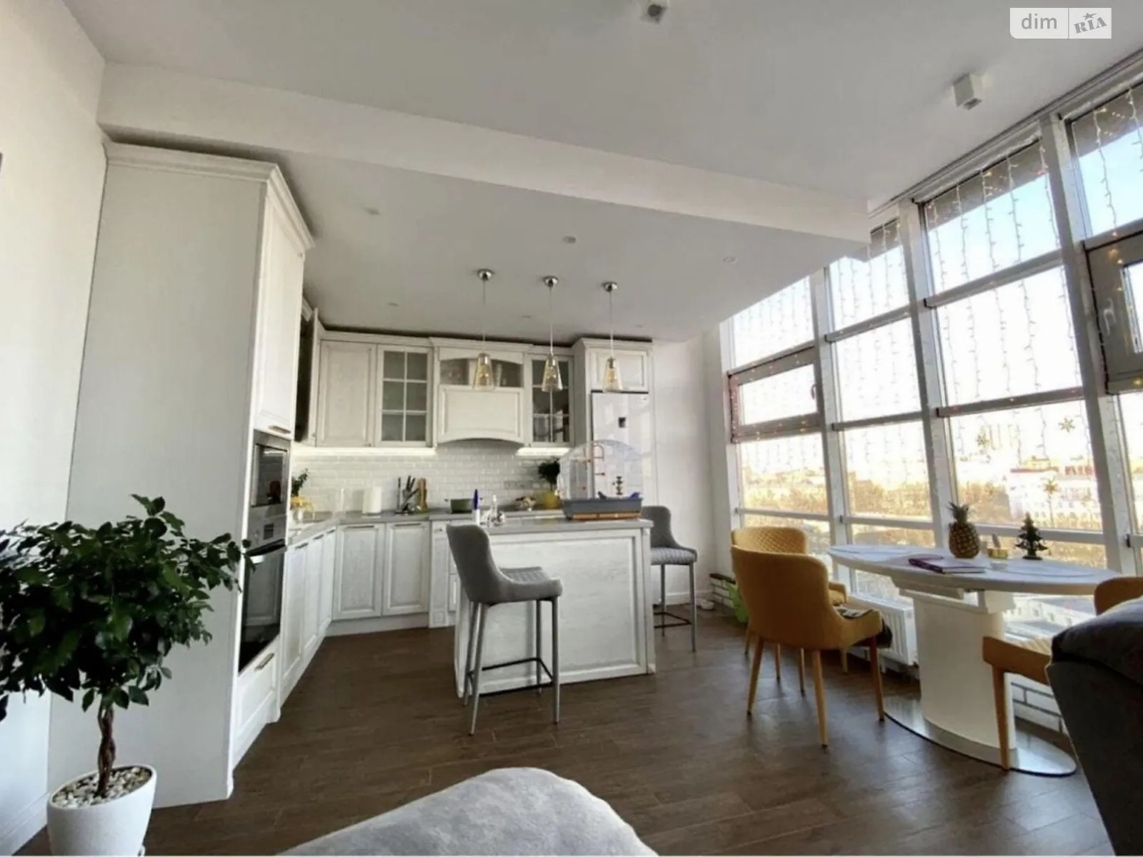 Продается 3-комнатная квартира 103 кв. м в Харькове, ул. Клочковская, 117 - фото 1