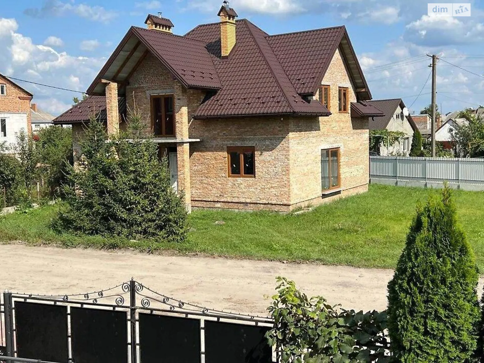 Продается дом на 2 этажа 210 кв. м с мебелью, цена: 78000 $ - фото 1