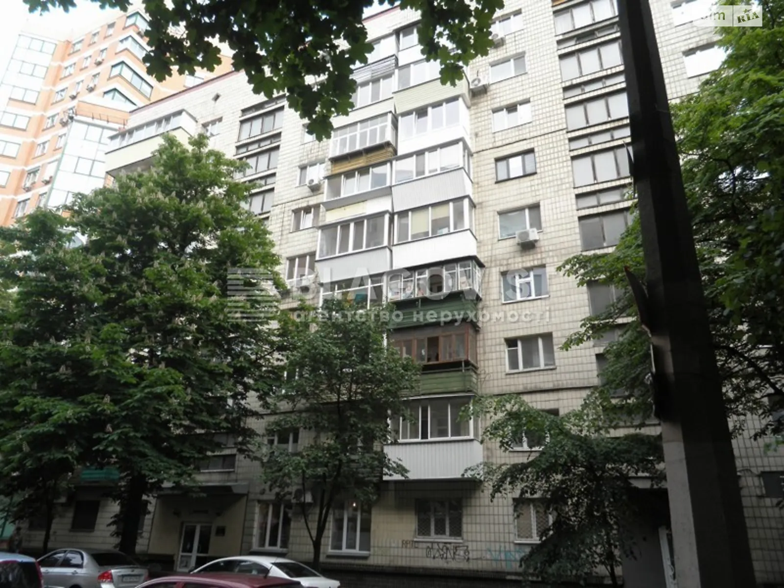 Продается 3-комнатная квартира 79 кв. м в Киеве, ул. Лескова, 3А