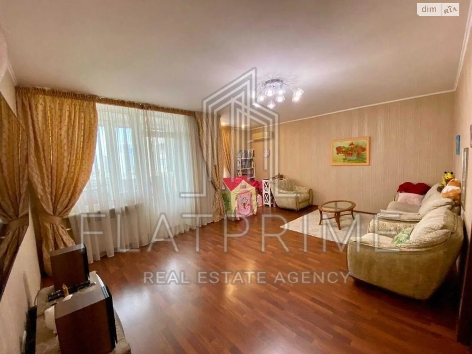 Продается 3-комнатная квартира 127 кв. м в Киеве, бул. Леси Украинки, 36В - фото 1
