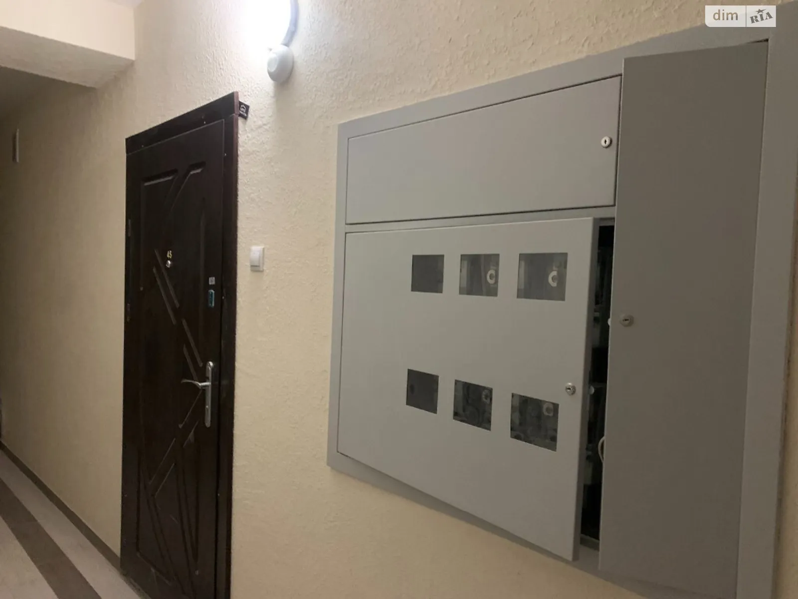 Продається 2-кімнатна квартира 75 кв. м у Хмельницькому, вул. Лісогринівецька, 30/1 - фото 1