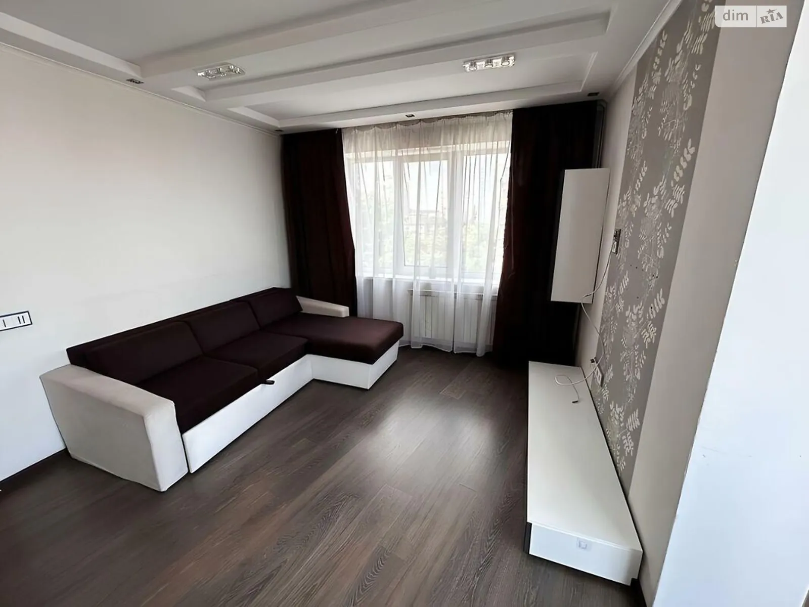 Продается 1-комнатная квартира 31 кв. м в Киеве, ул. Ярослава Ивашкевича, 5 - фото 1