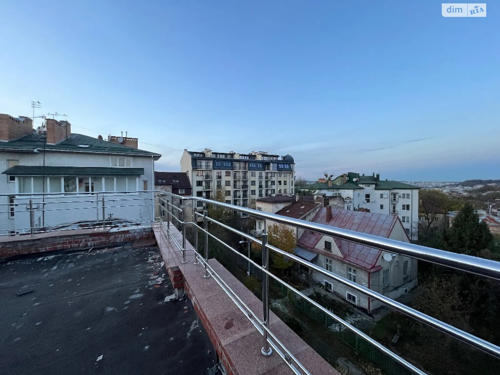 Продается дом на 4 этажа 380 кв. м с балконом - фото 2