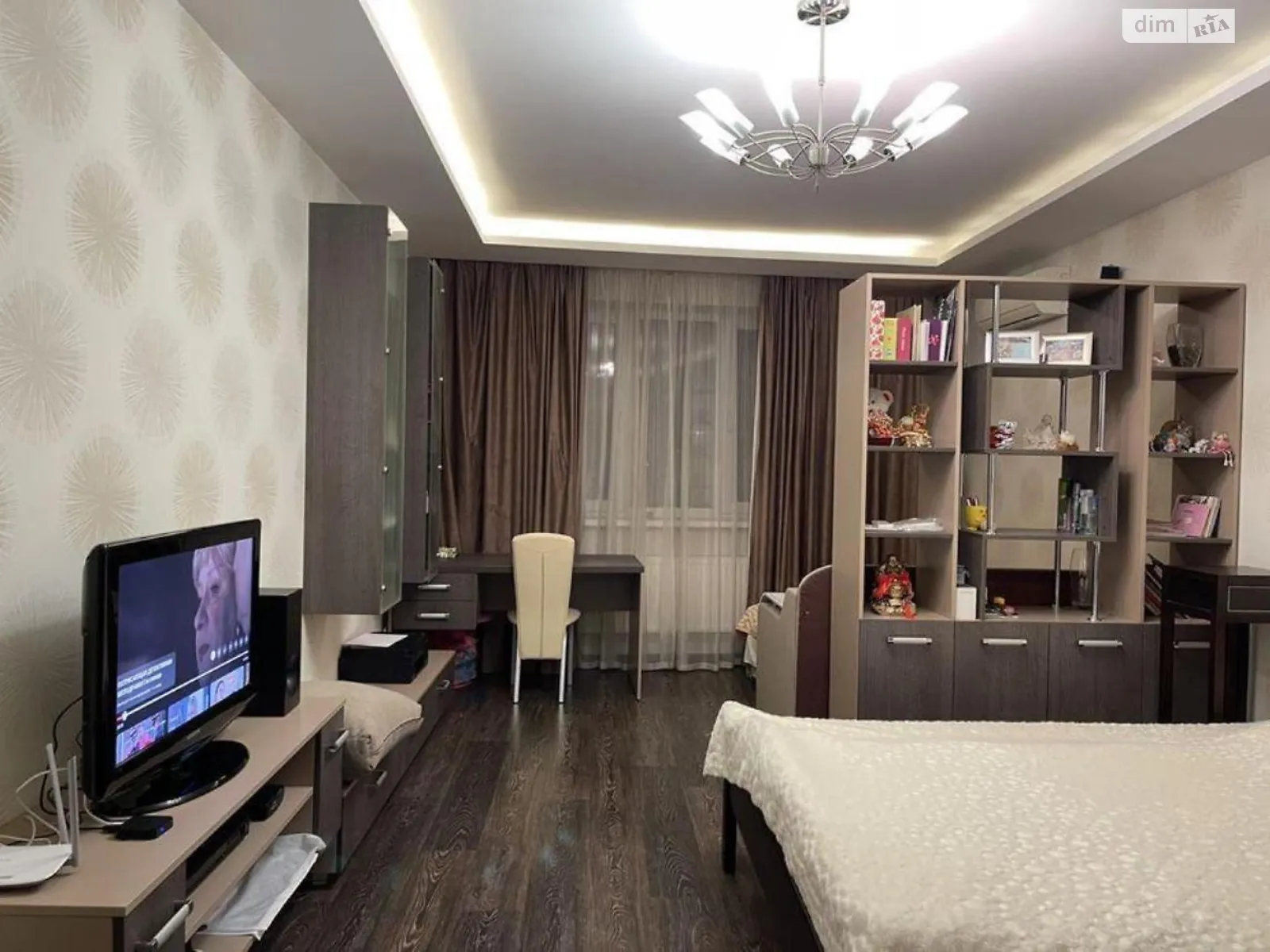 Продается 1-комнатная квартира 58 кв. м в Киеве, ул. Голосеевская, 13Б - фото 1