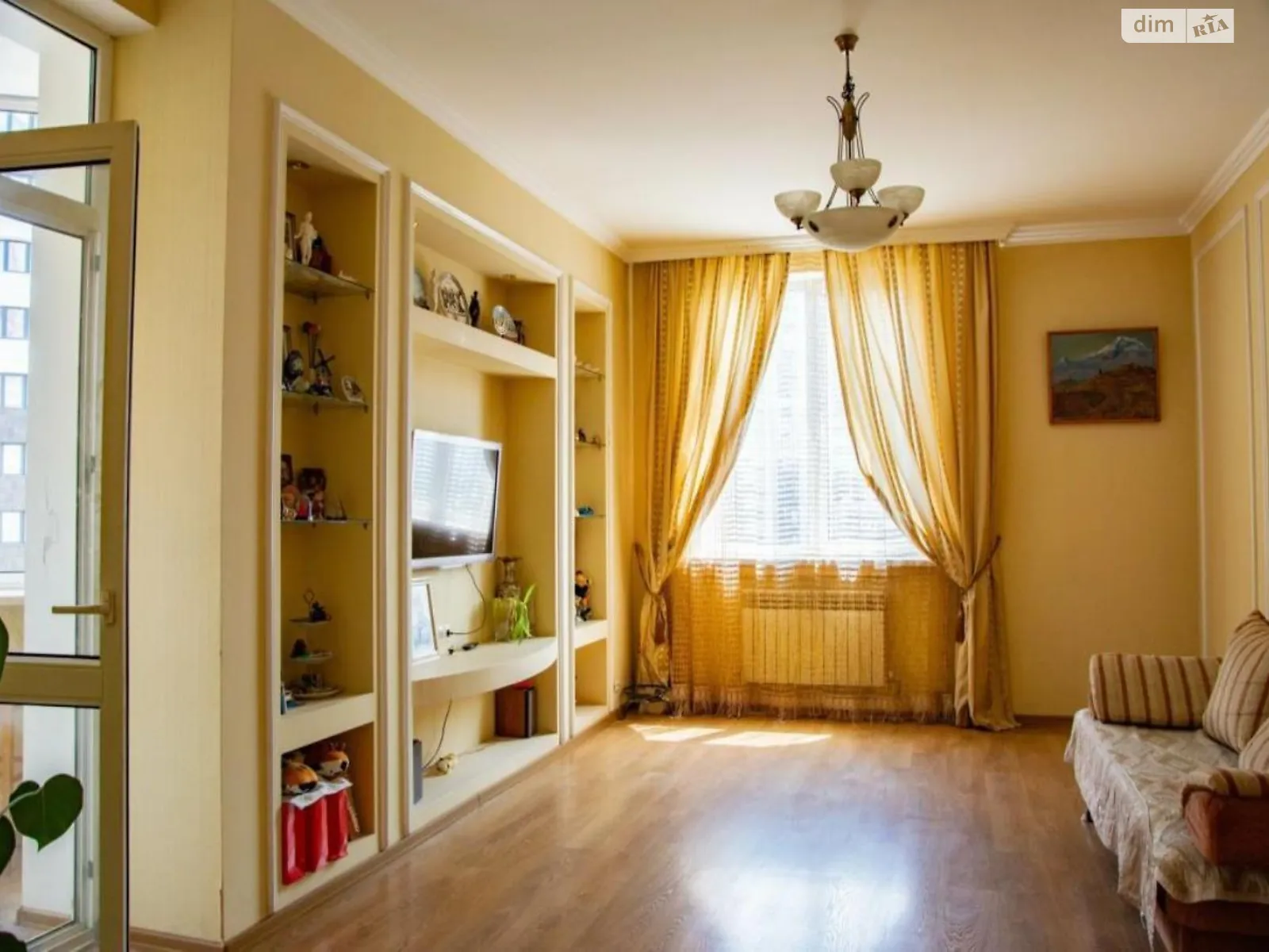 Продается 4-комнатная квартира 132 кв. м в Киеве, ул. Златоустовская, 47/49 - фото 1