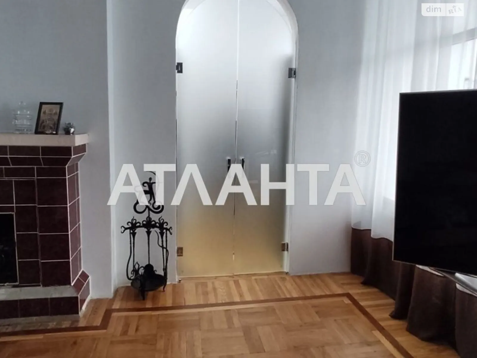 Продается 2-комнатная квартира 55 кв. м в Виннице, ул. Александра Соловьова - фото 1
