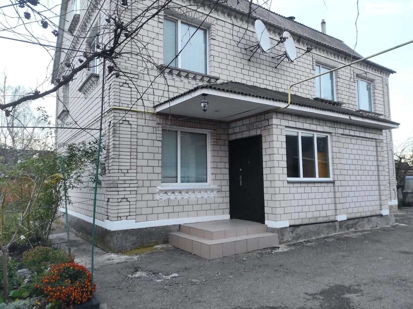 Продается дом на 2 этажа 178 кв. м с верандой, Коцюбинського