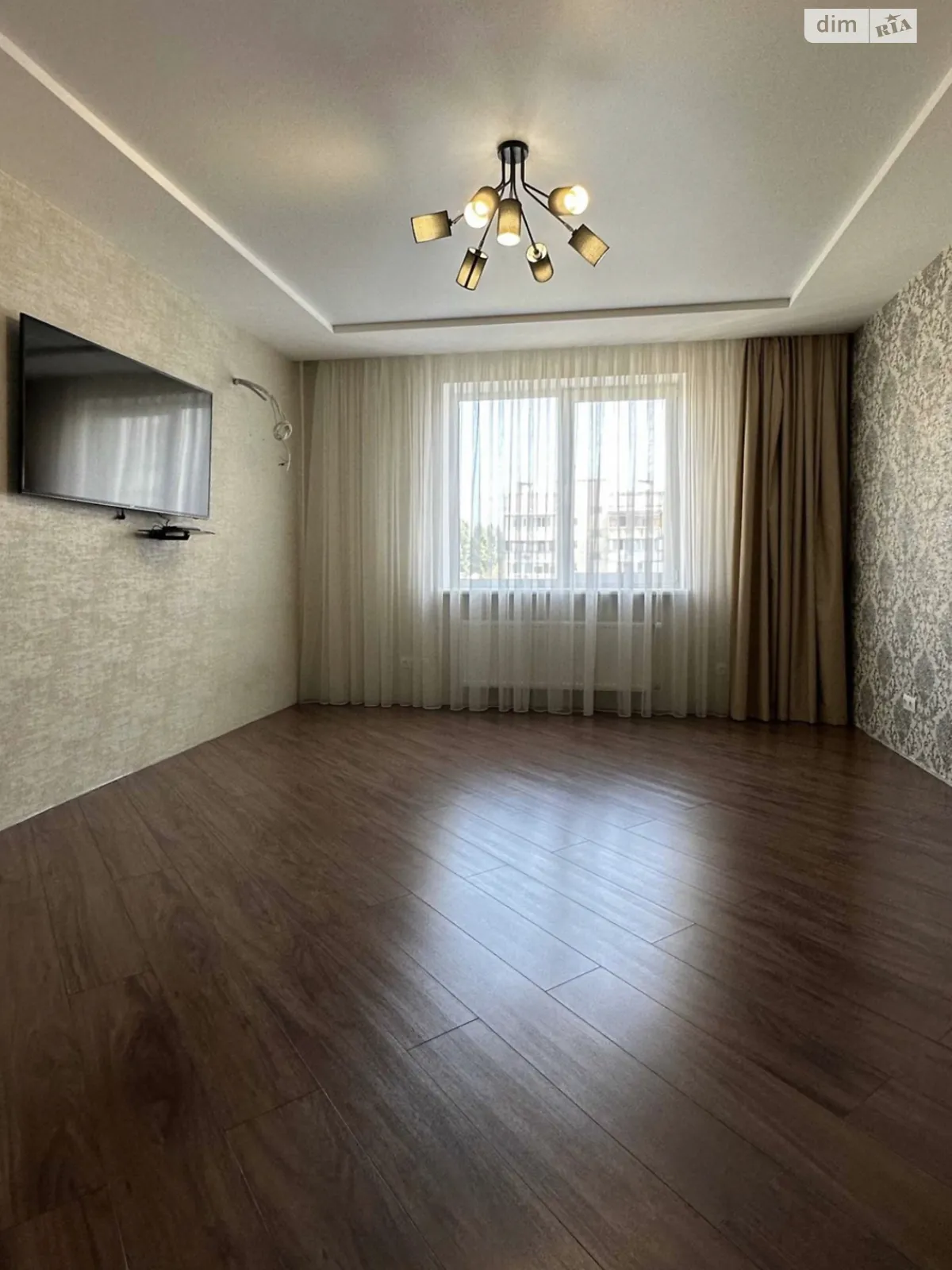 Продається 1-кімнатна квартира 56 кв. м у Одесі, вул. Середньофонтанська - фото 1