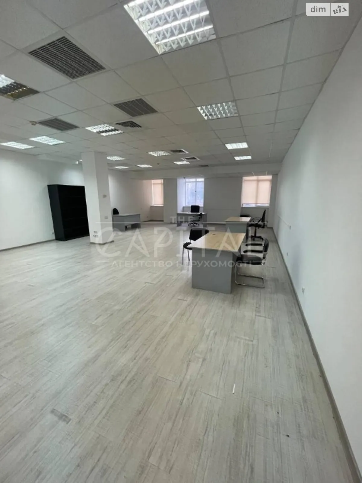 Сдается в аренду офис 92 кв. м в бизнес-центре, цена: 920 $ - фото 1