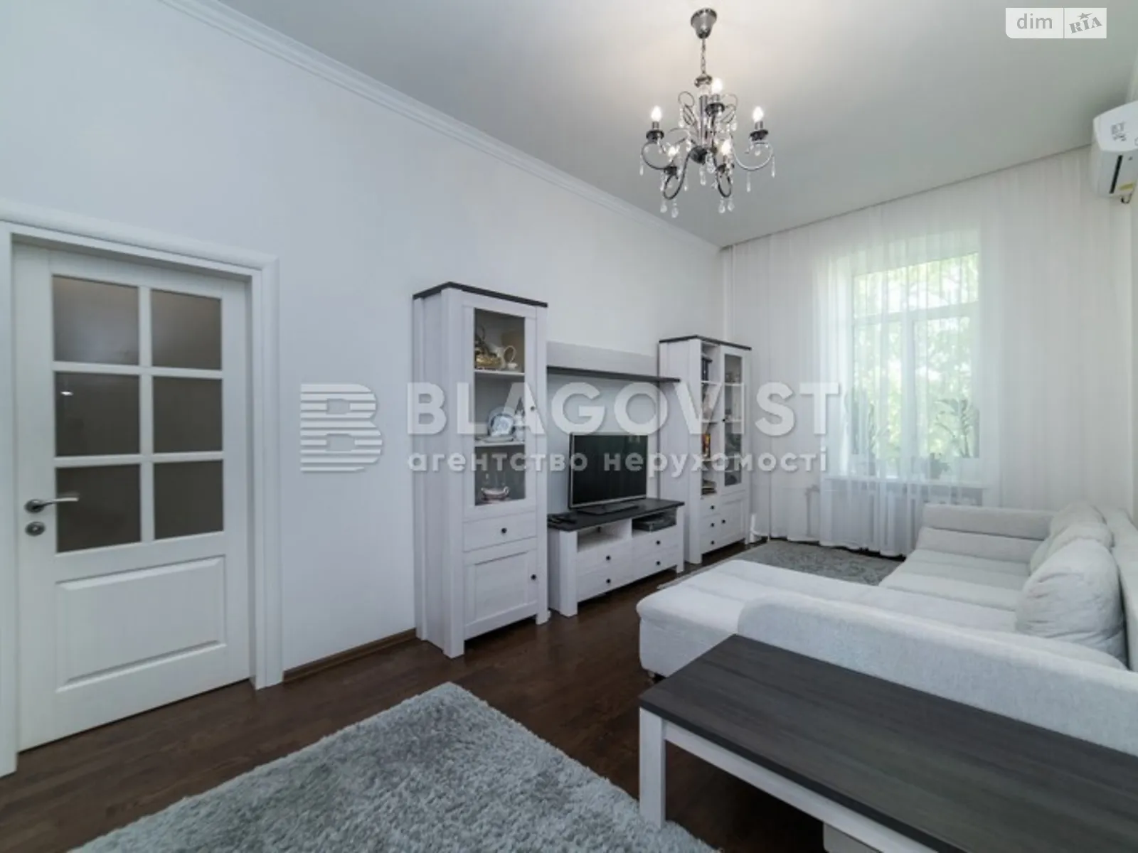 Продается 2-комнатная квартира 54 кв. м в Киеве, ул. Петра Сагайдачного, 16Б