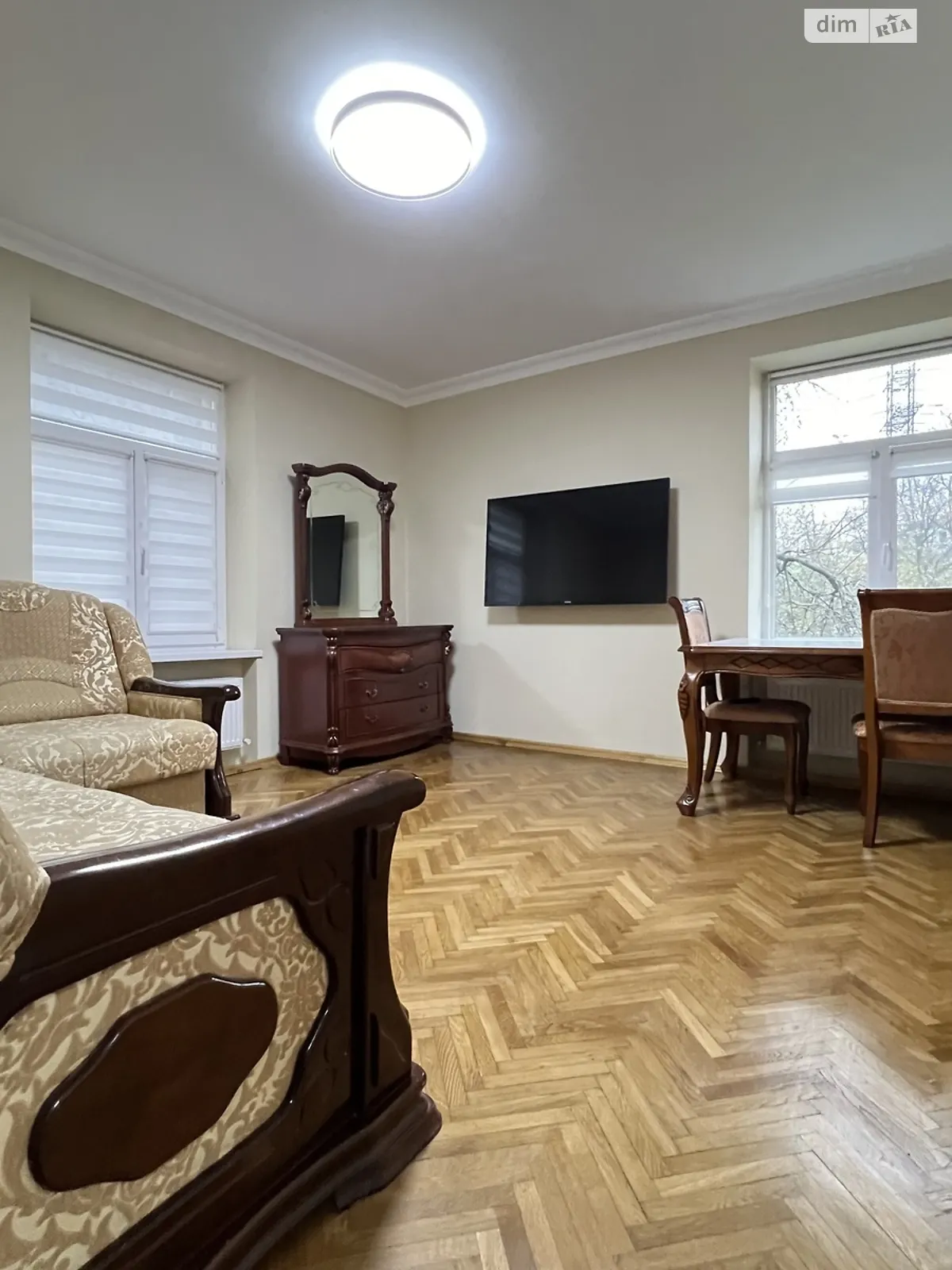 Продается 2-комнатная квартира 50 кв. м в Львове, ул. Рудницкого Академика