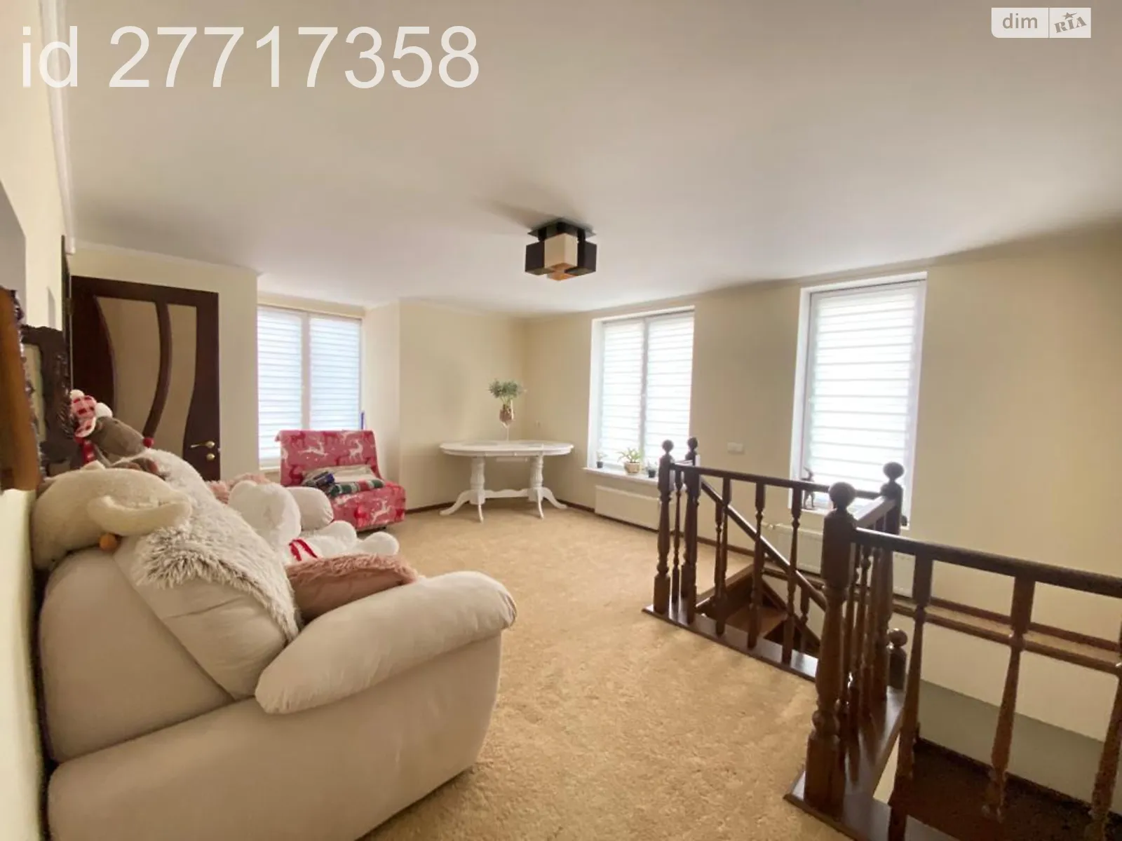 Сдается в аренду дом на 2 этажа 124 кв. м с мансардой, цена: 700 € - фото 1