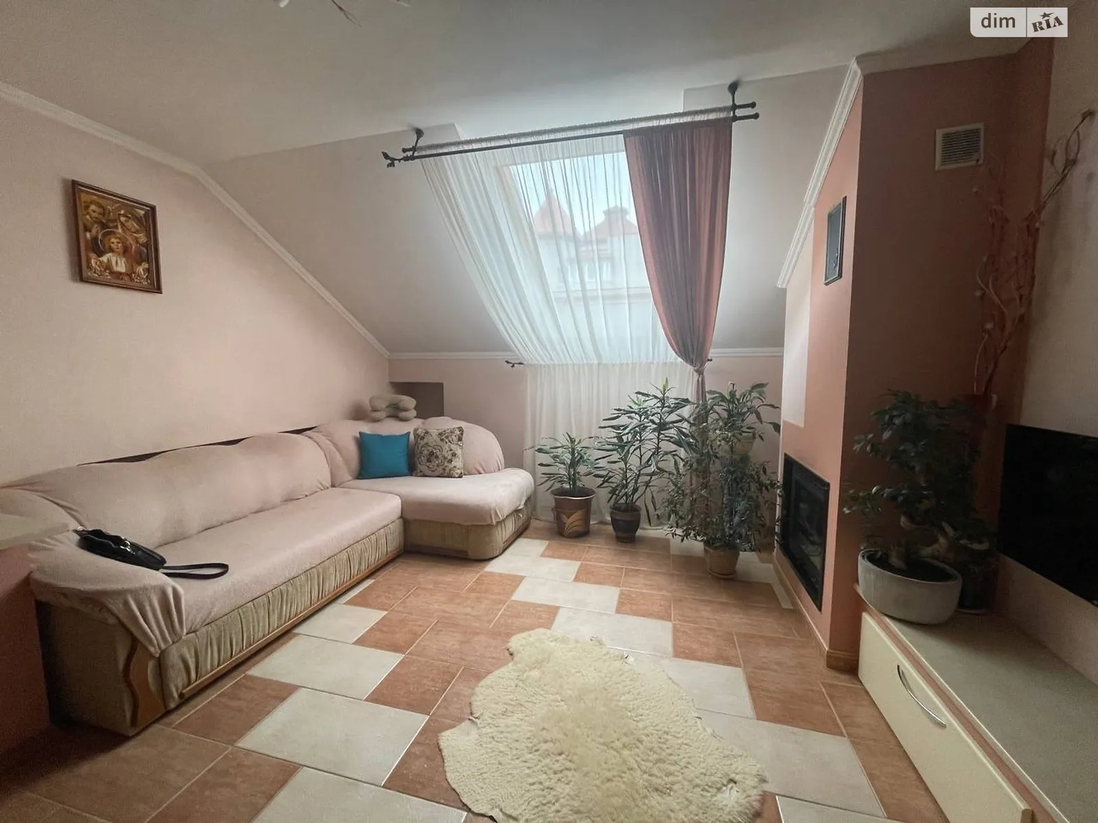 3-комнатная квартира 96.3 кв. м в Тернополе, ул. Евгения Коновальца - фото 1