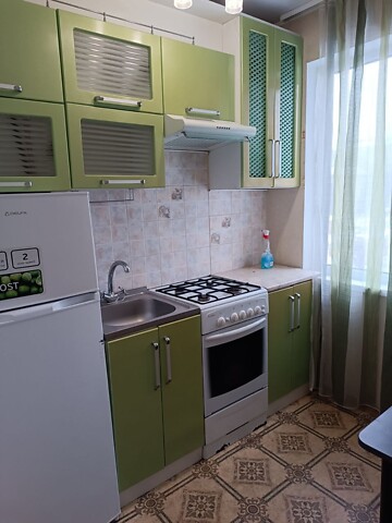 Продается 2-комнатная квартира 45 кв. м в Житомире, ул. Юрка Тютюнника