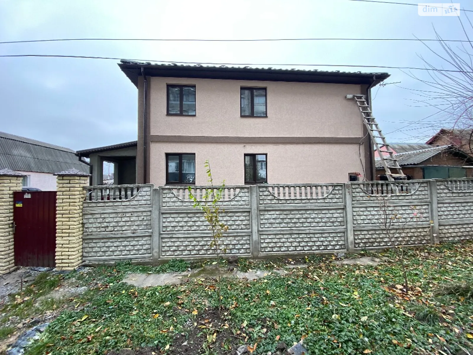 Продається будинок 2 поверховий 115 кв. м з каміном, цена: 120000 $