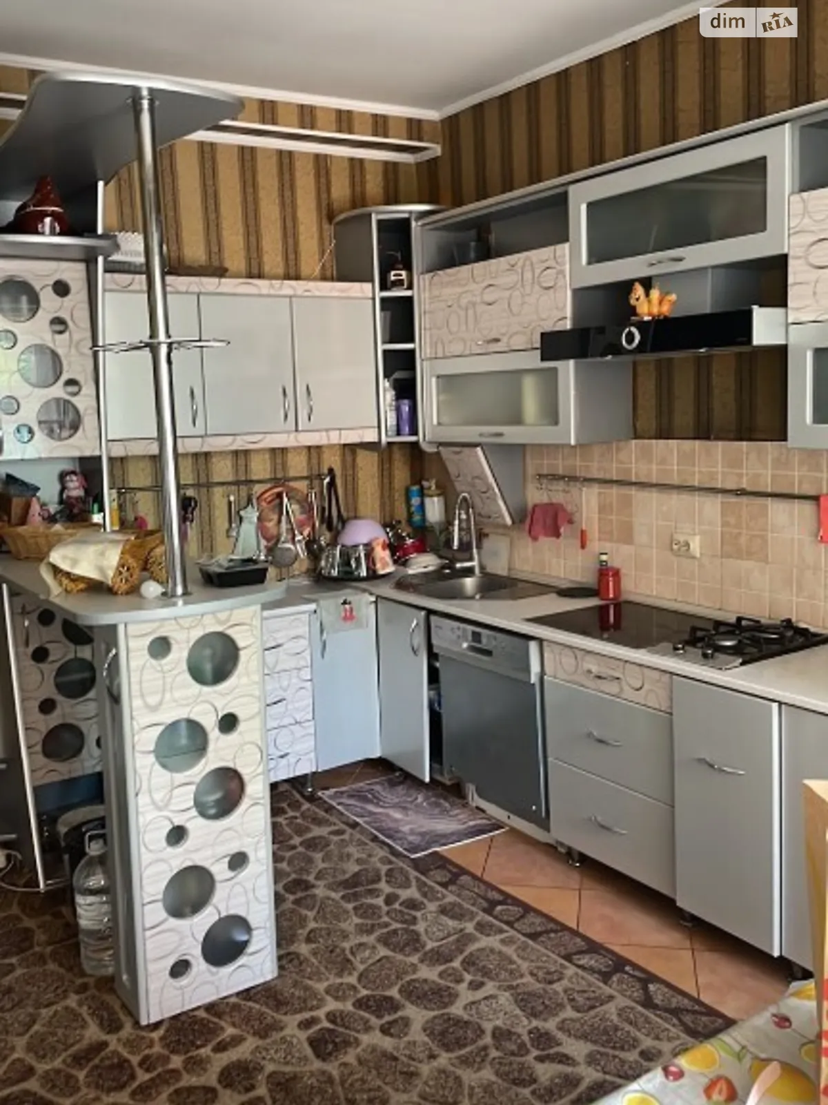 Продається одноповерховий будинок 121 кв. м з каміном, цена: 98000 $