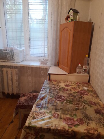 Здається в оренду кімната 58 кв. м у Одесі, цена: 2000 грн