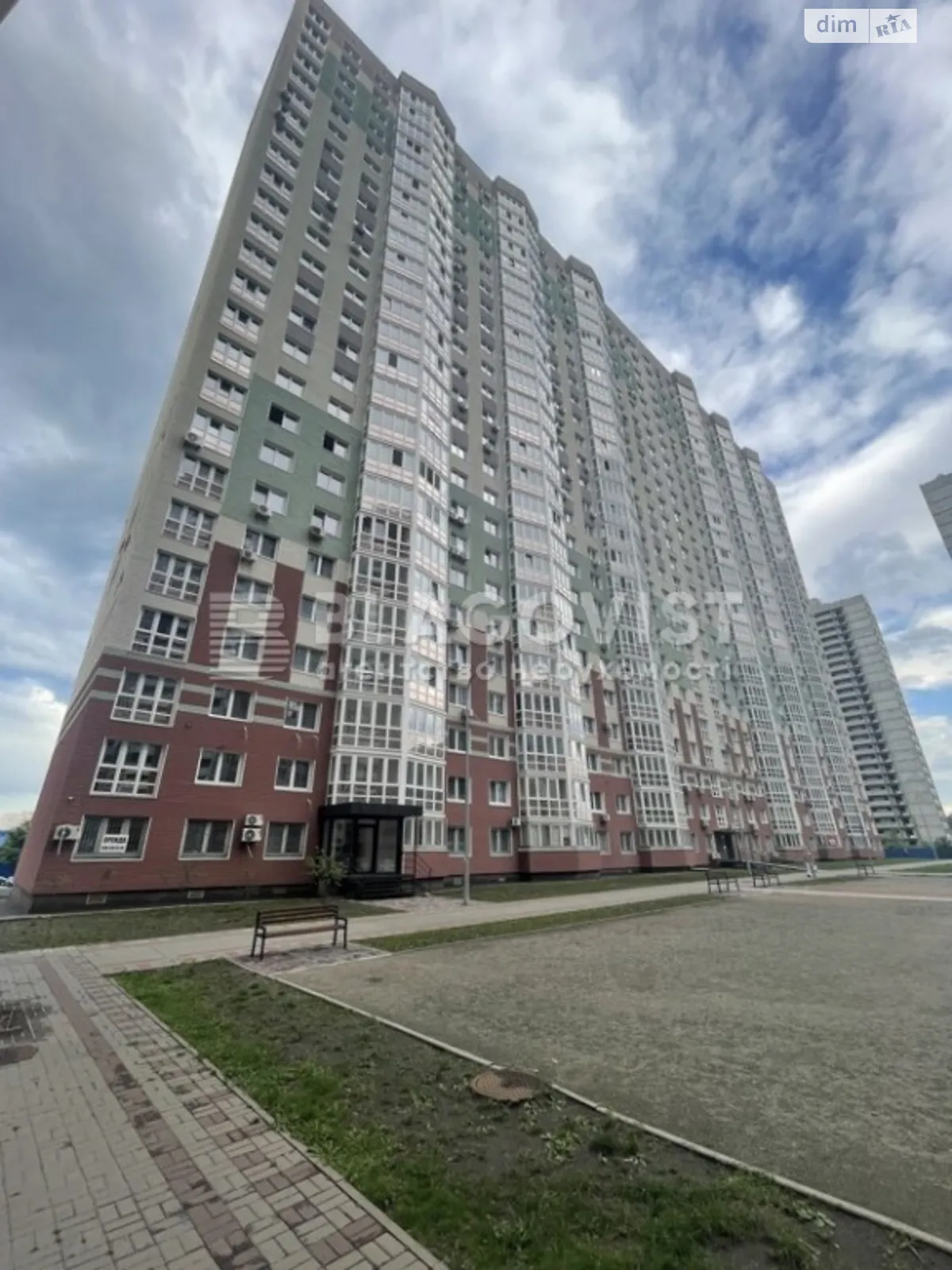 Продается 2-комнатная квартира 54 кв. м в Киеве, ул. Бориса Гмыри, 20