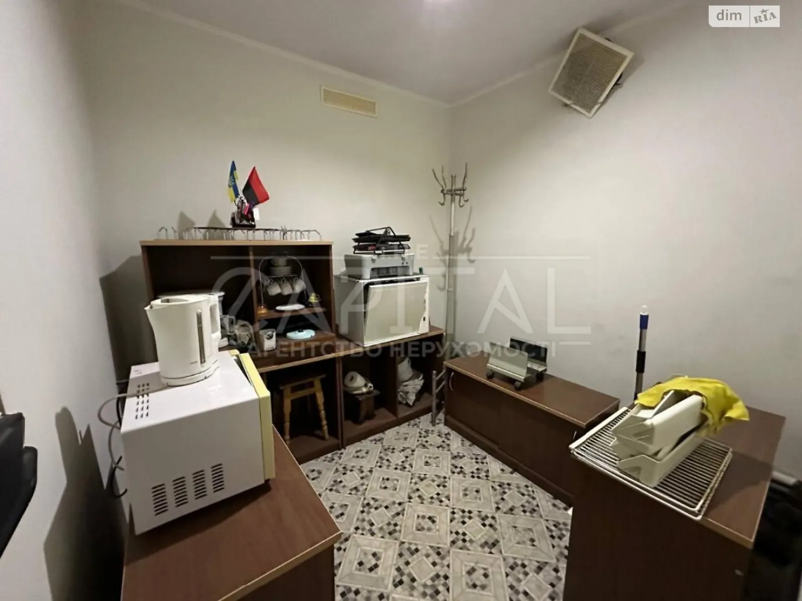 Здається в оренду офіс 250 кв. м в бізнес-центрі, цена: 2500 $ - фото 1