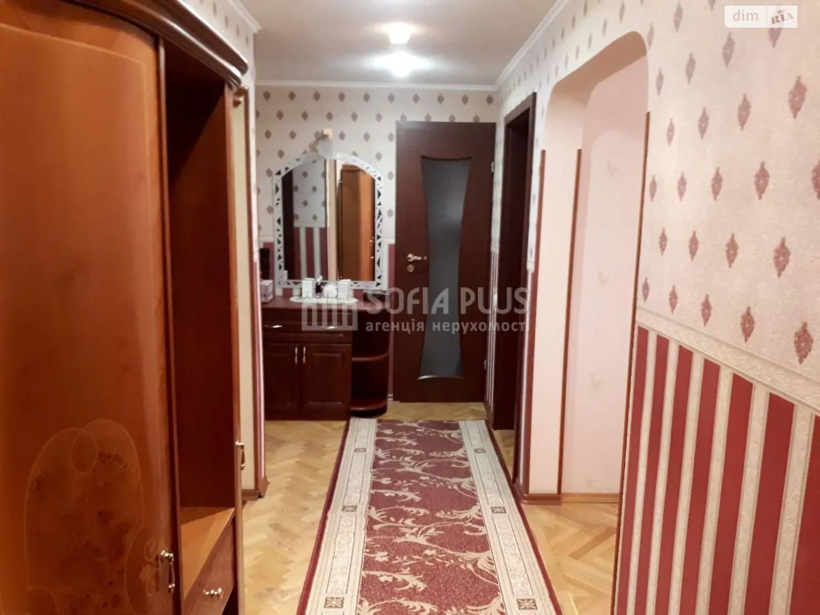 Продается 3-комнатная квартира 67 кв. м в Киеве, цена: 82500 $