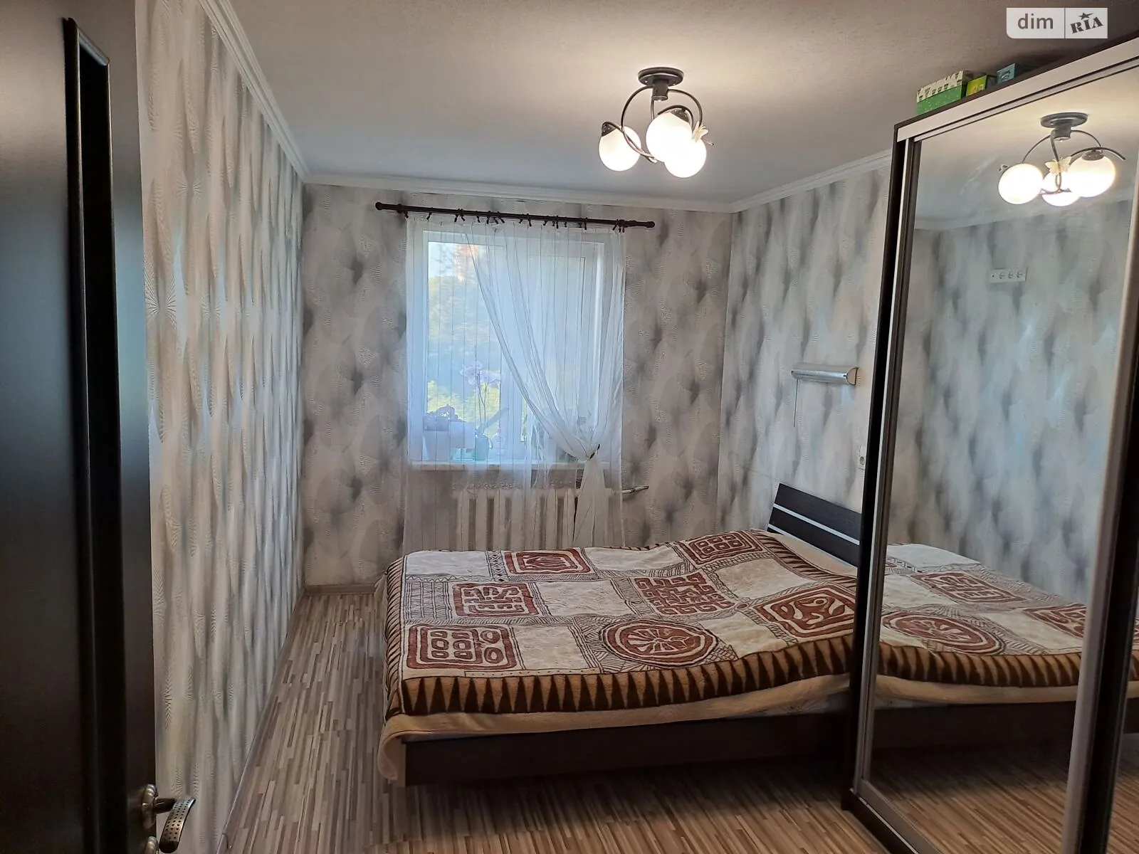 Продается 3-комнатная квартира 68.8 кв. м в Днепре, ул. Краснопольская