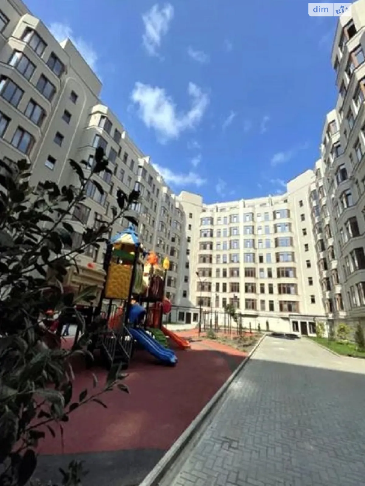 Продается 1-комнатная квартира 47 кв. м в Одессе, ул. Дача Ковалевского - фото 1
