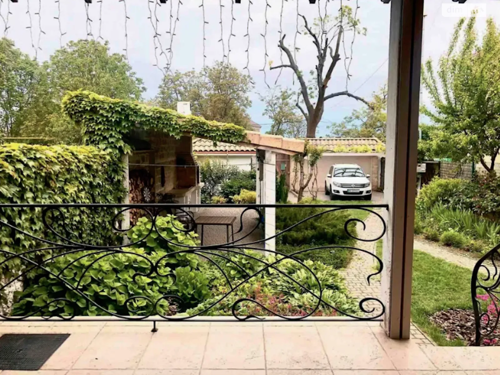 Продається будинок 2 поверховий 300 кв. м з садом, цена: 350000 $
