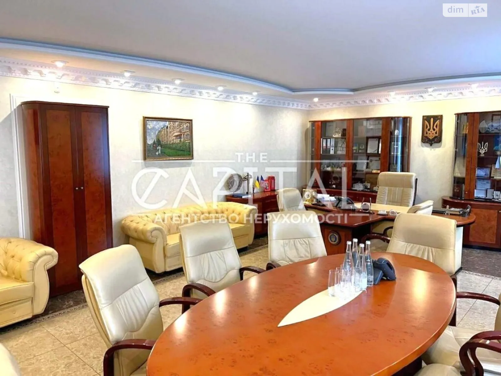 Продается офис 227.5 кв. м в бизнес-центре, цена: 603000 $