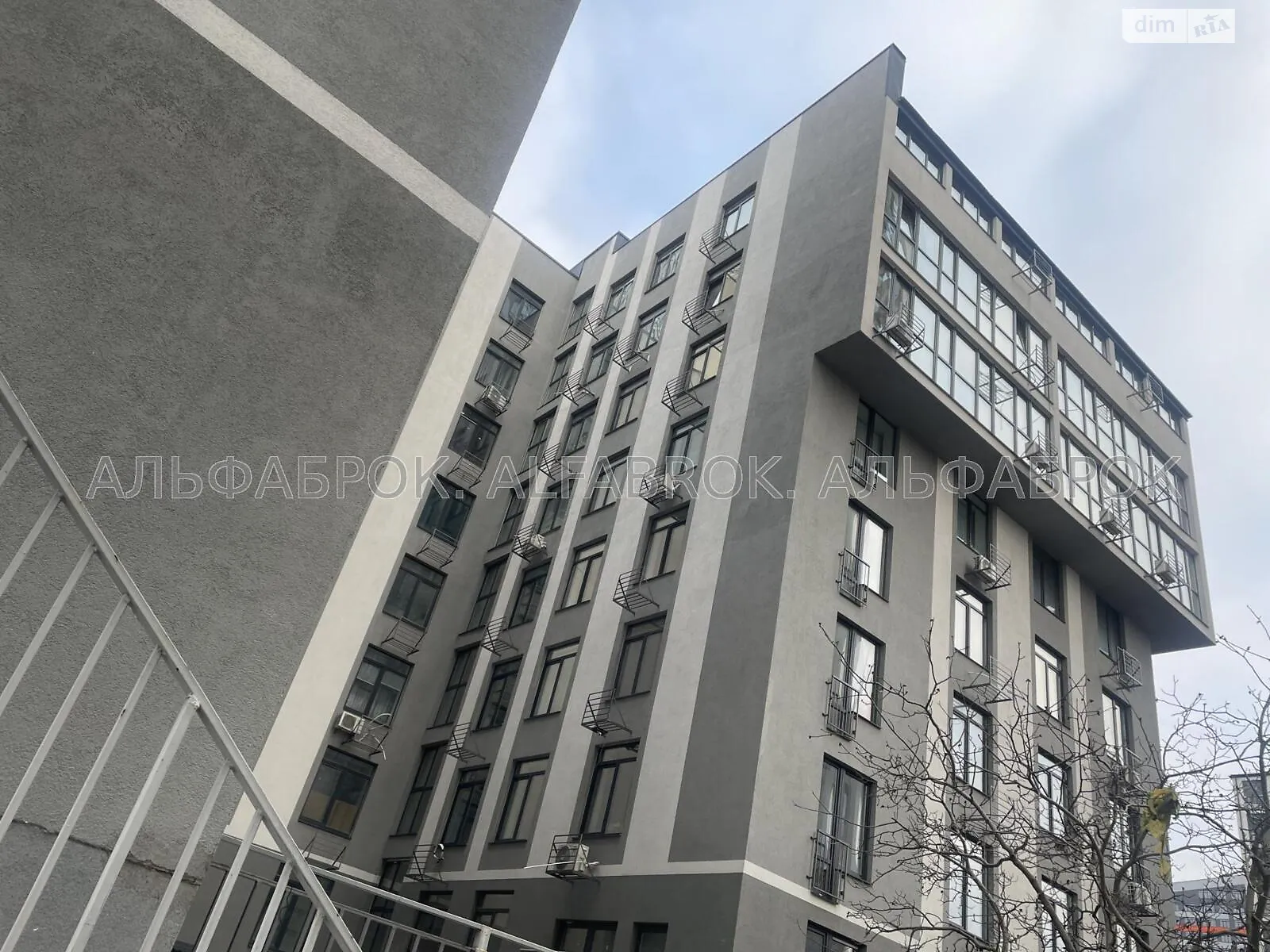 Продається 1-кімнатна квартира 48 кв. м у Києві, вул. Кам'янська, 123 - фото 1