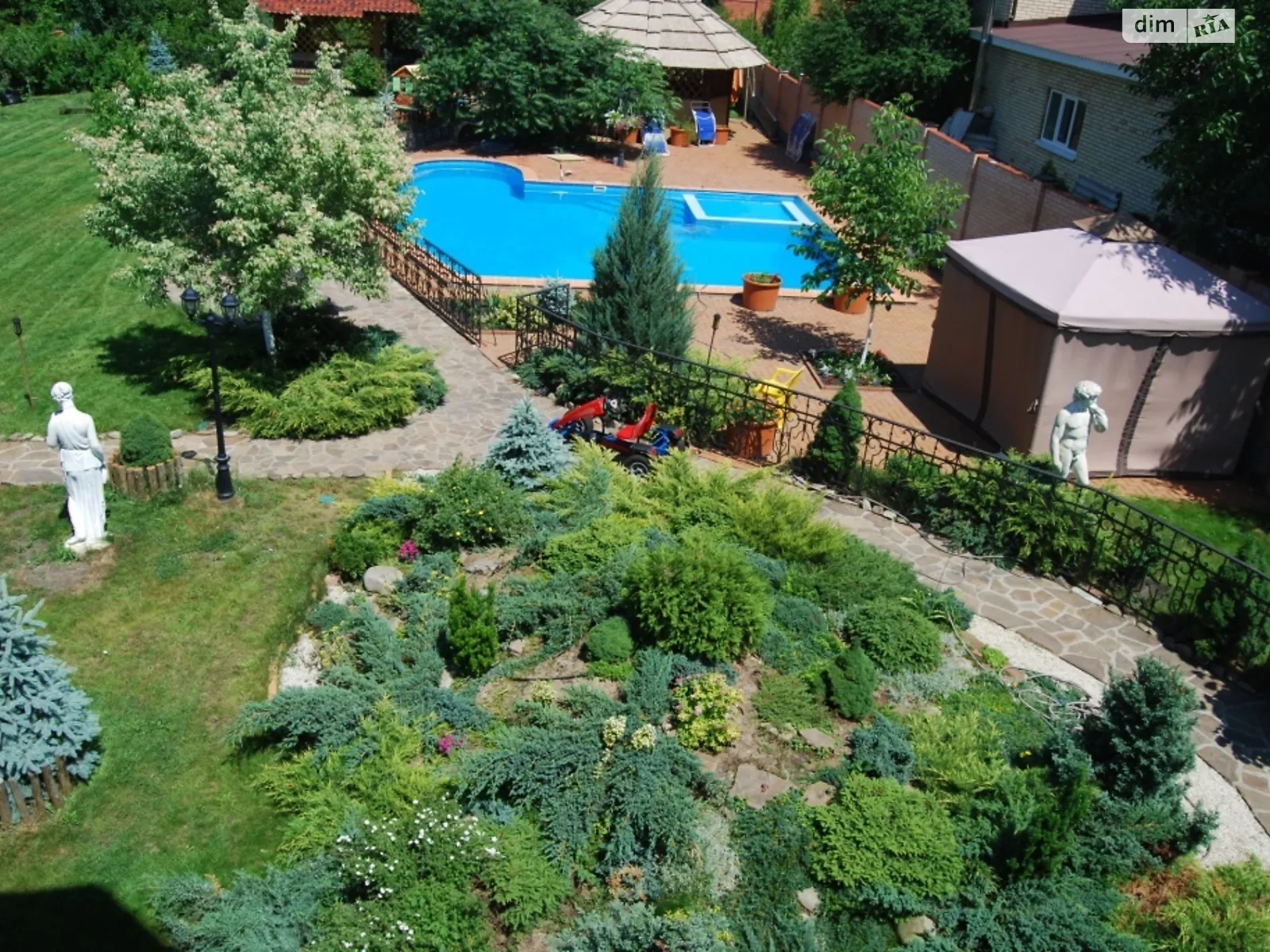 Продается дом на 3 этажа 378 кв. м с мансардой, цена: 530000 $ - фото 1