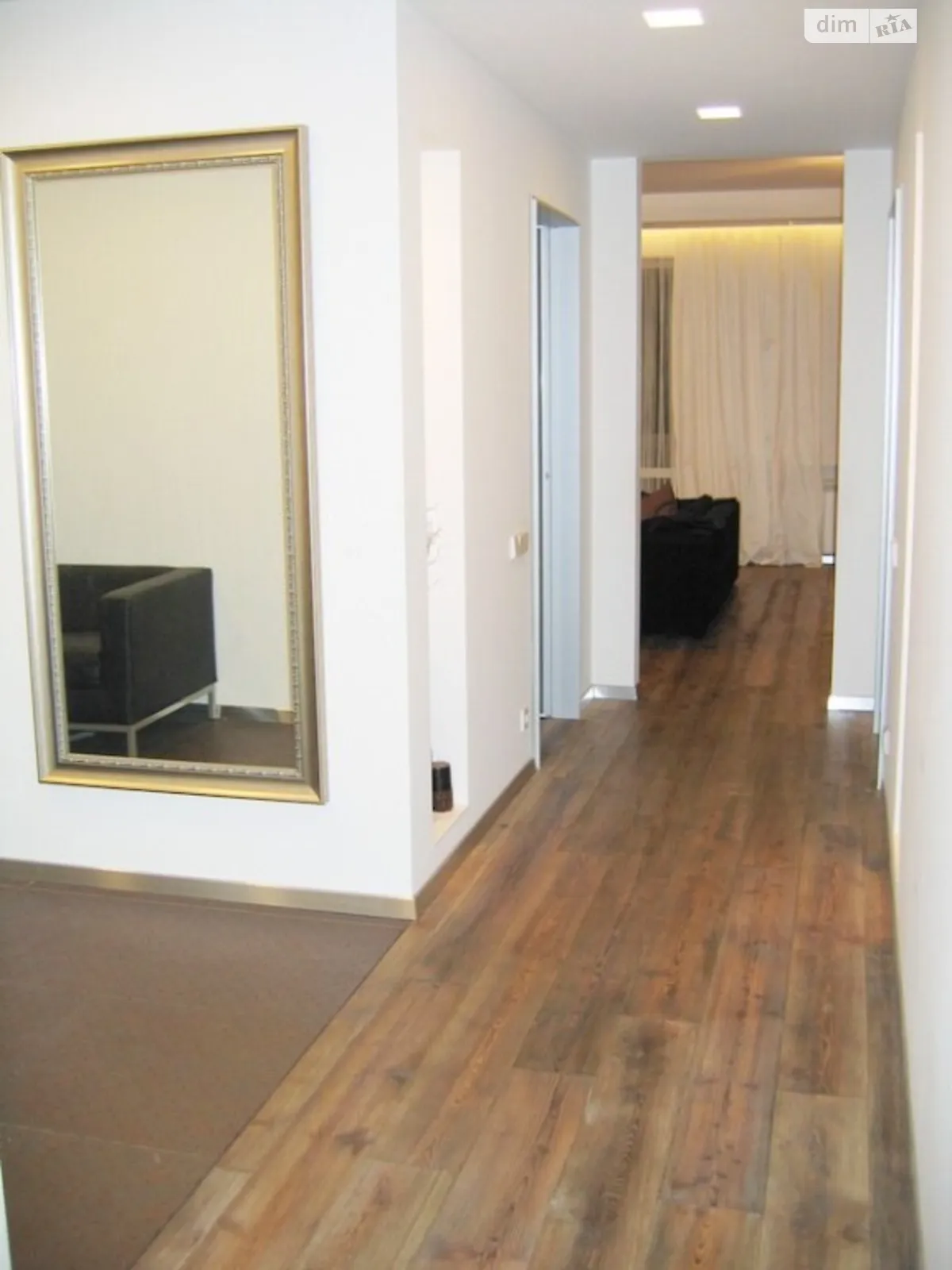 Продается 4-комнатная квартира 140 кв. м в Днепре, ул. Симферопольская