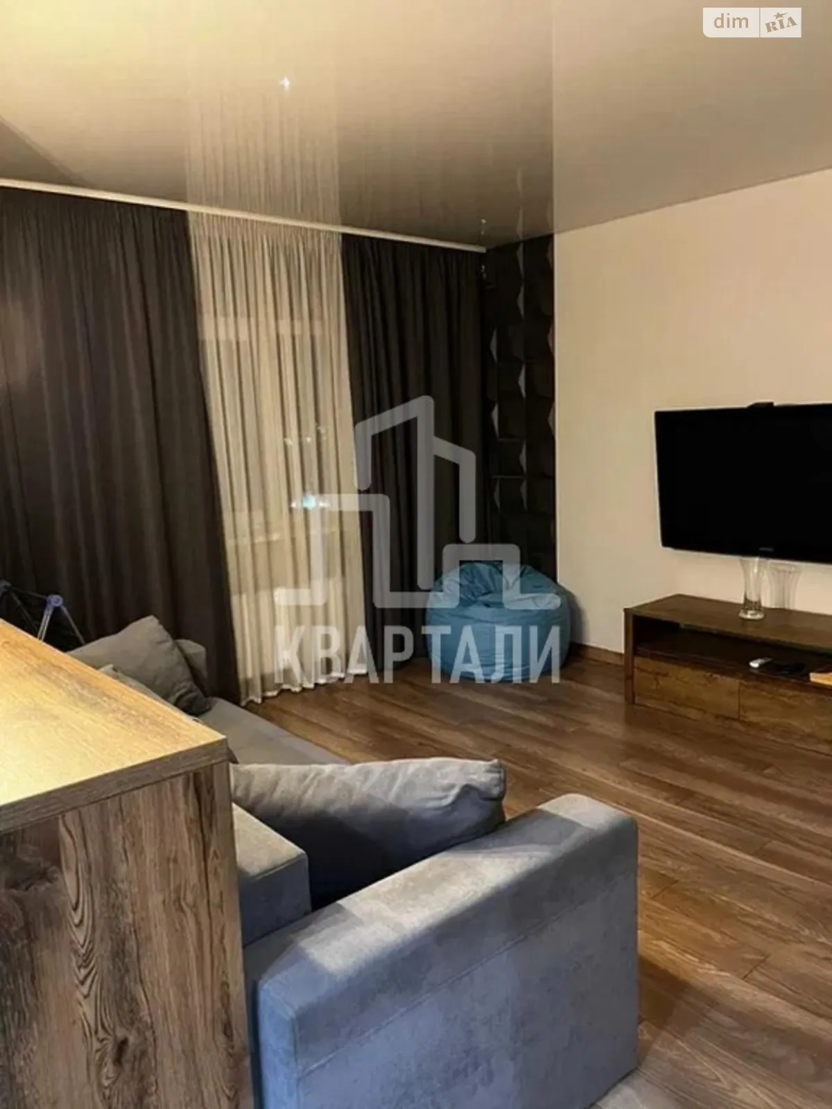 Продается 1-комнатная квартира 38 кв. м в Киеве, цена: 71000 $