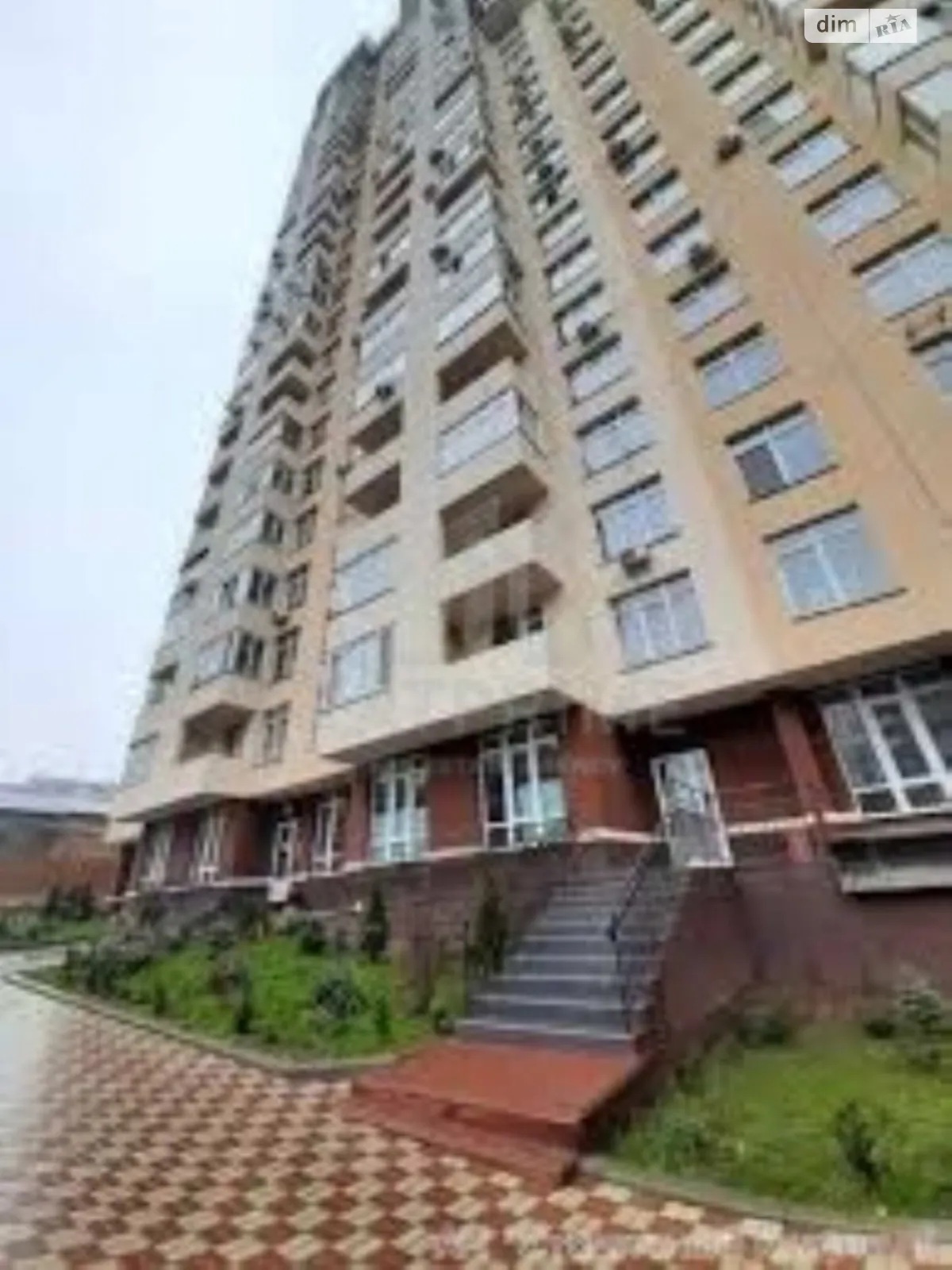 Продается 2-комнатная квартира 67 кв. м в Киеве, ул. Полевая, 73