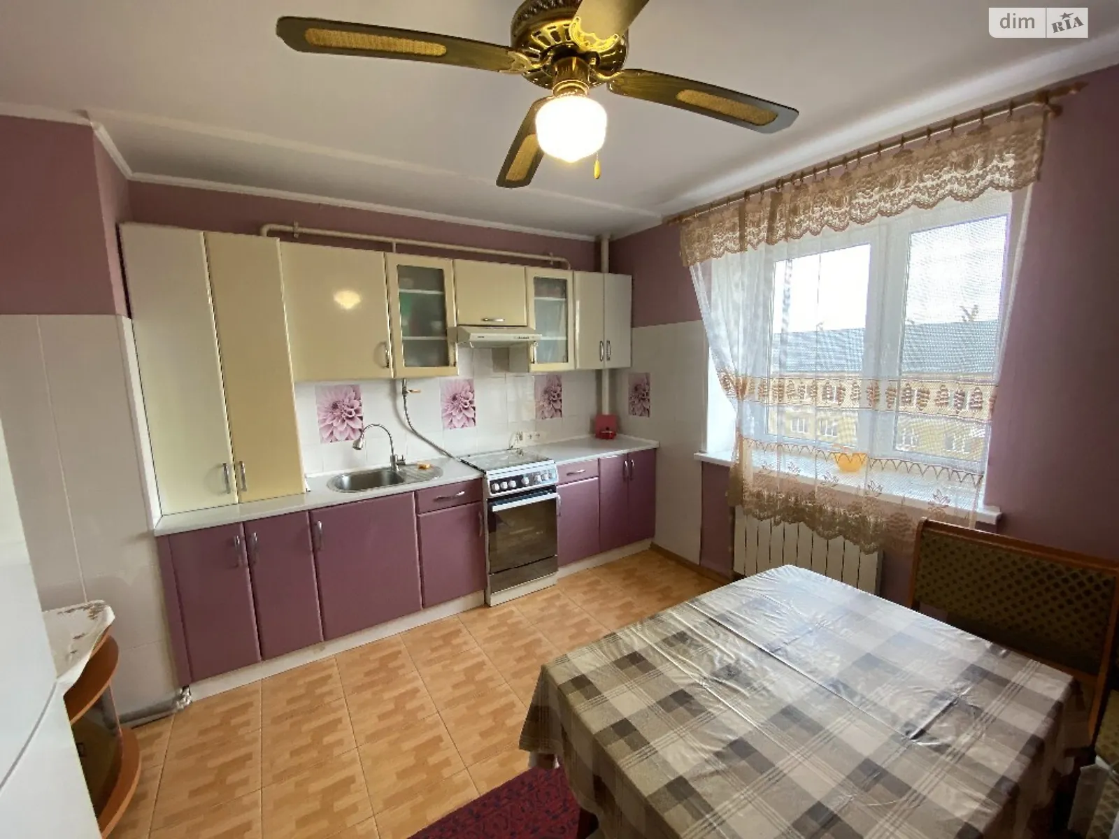 Продается 2-комнатная квартира 53 кв. м в Гостомеле, ул. Свято-Покровская, 68 - фото 1