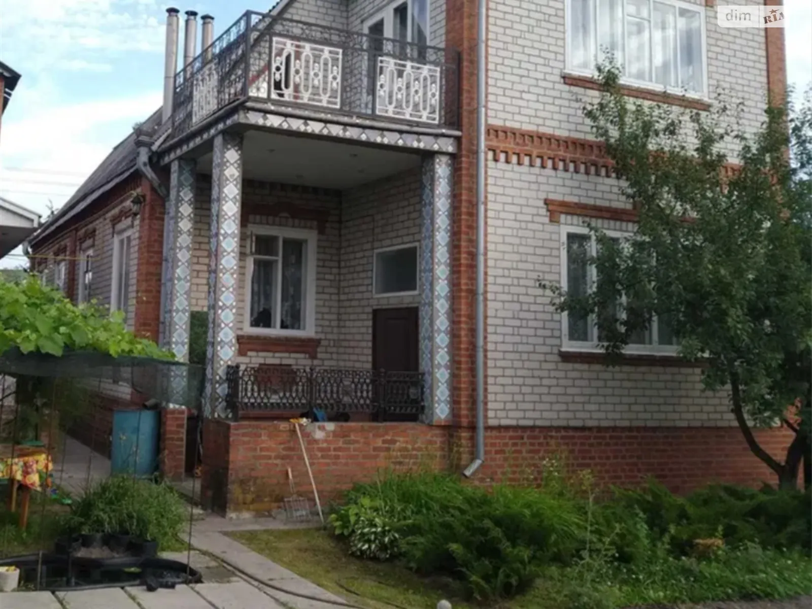 Продається будинок 2 поверховий 270 кв. м з каміном, цена: 55000 $