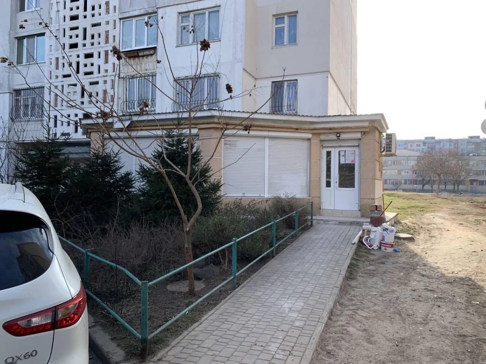 Продается офис 94 кв. м в бизнес-центре, цена: 64000 $ - фото 1