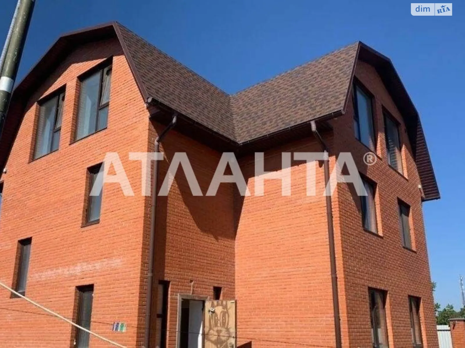 Продається частина будинку 200 кв. м з каміном, цена: 215000 $