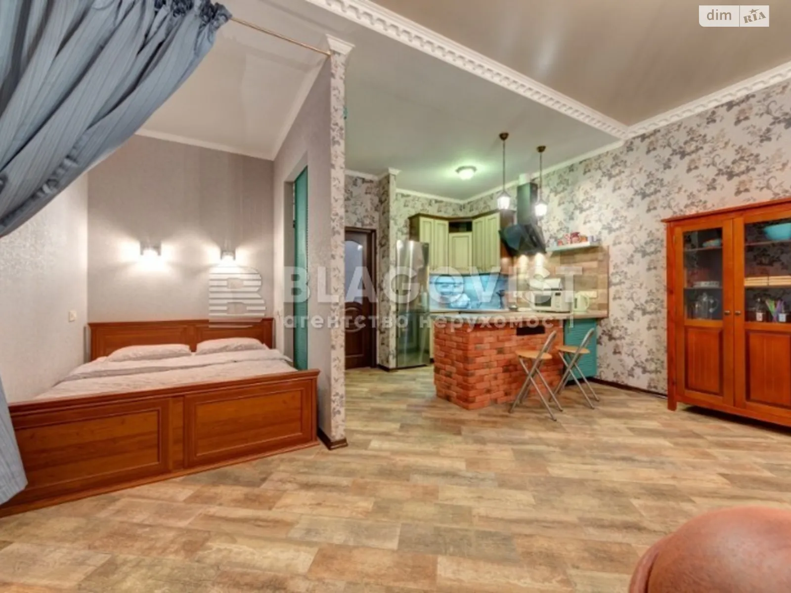 Продается 1-комнатная квартира 53 кв. м в Киеве, ул. Жилянская, 118 - фото 1