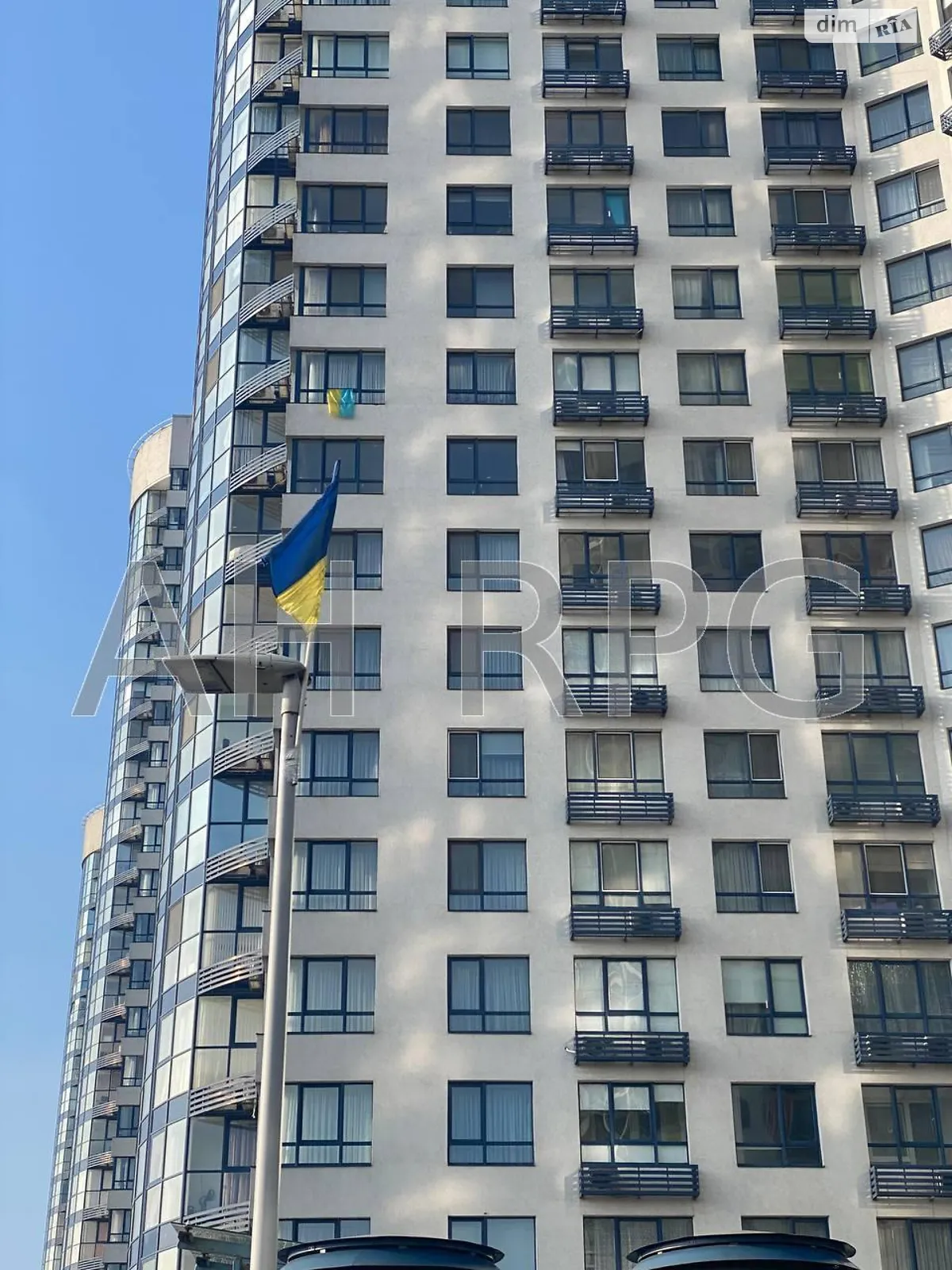 Продается 1-комнатная квартира 49 кв. м в Киеве, ул. Осокорская, 2А - фото 1