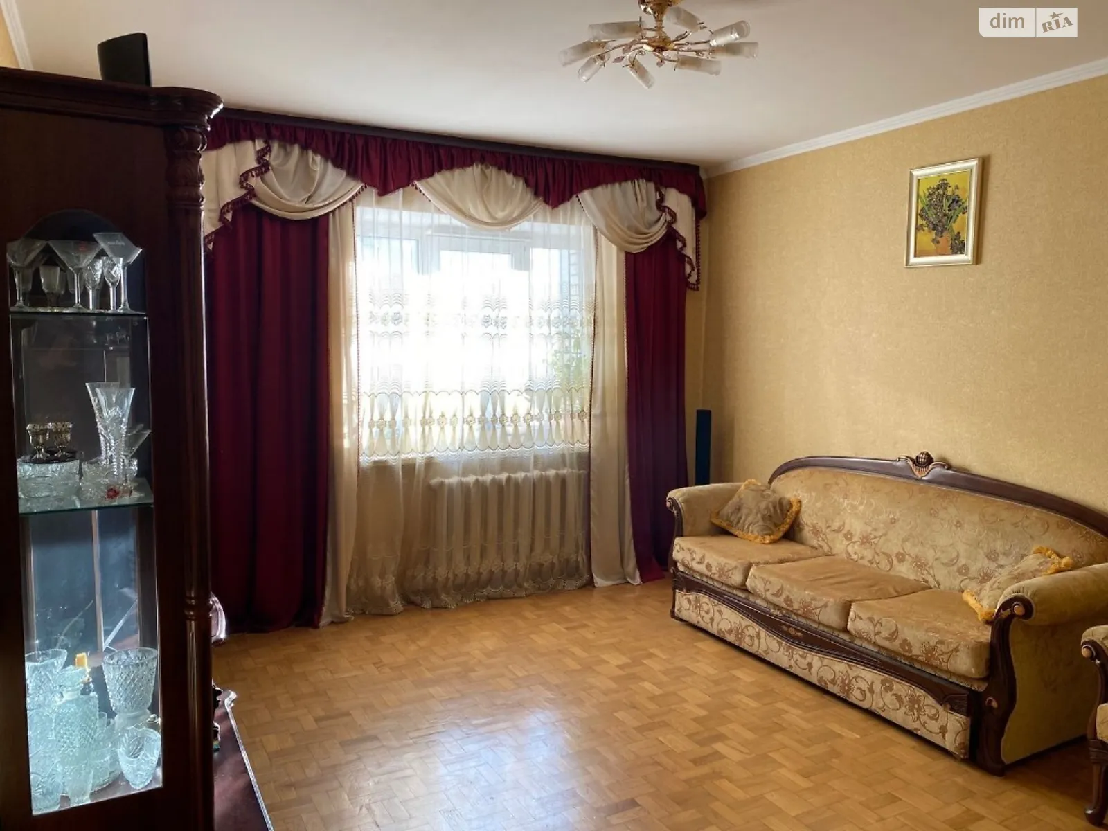 Продается 3-комнатная квартира 102 кв. м в Киеве, ул. Драгоманова, 31Б