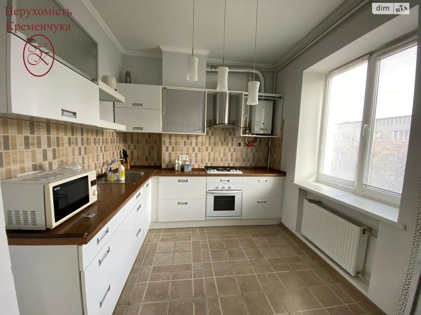 Продається 2-кімнатна квартира 48 кв. м у Кременчуку, цена: 37500 $