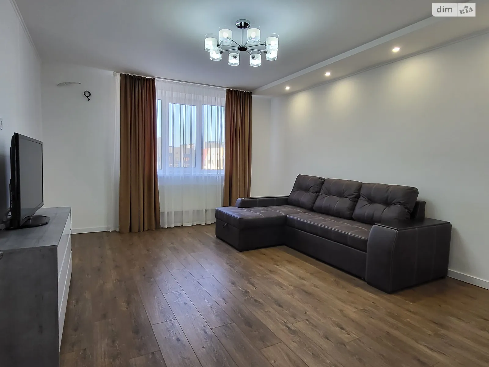 Продается 2-комнатная квартира 73.5 кв. м в Виннице, ул. Зодчих