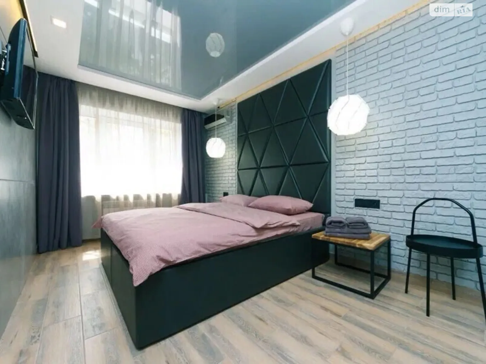 Продается 1-комнатная квартира 47 кв. м в Киеве, бул. Леси Украинки, 19 - фото 1