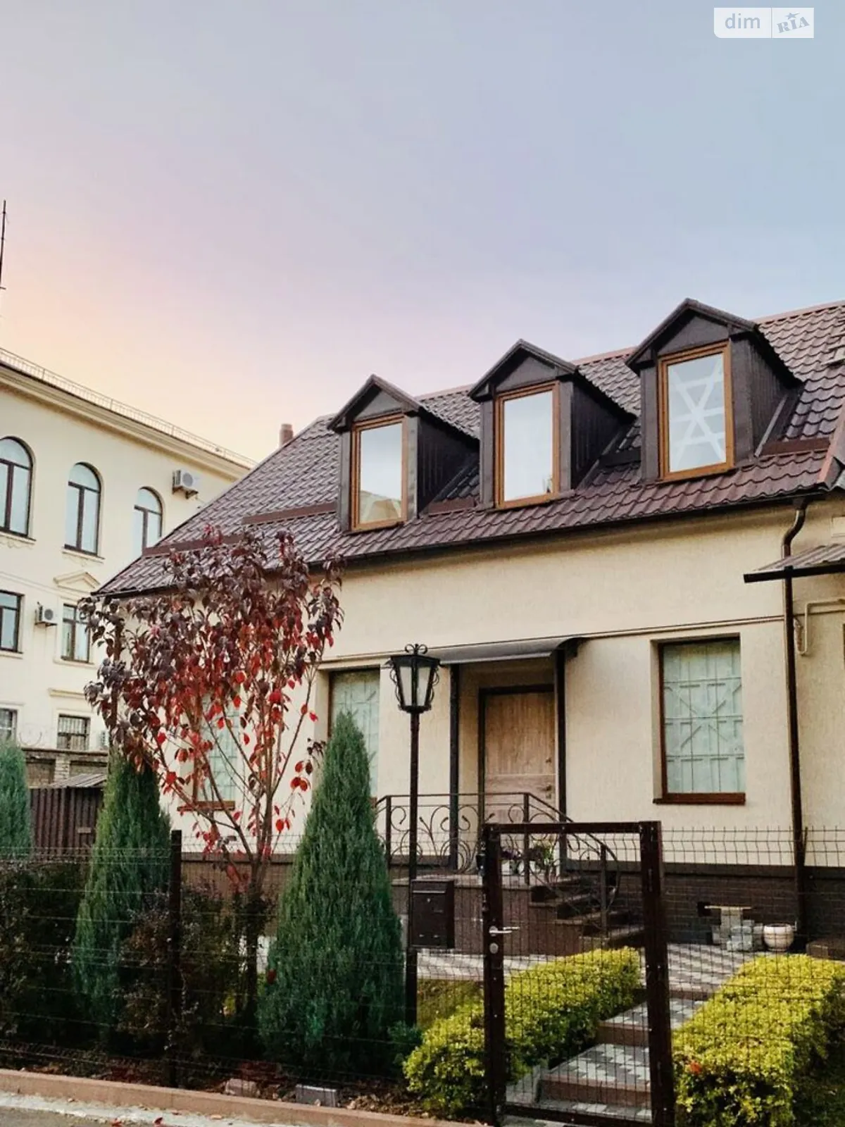 3-комнатная квартира 92 кв. м в Запорожье, ул. Первая литейная, 37 - фото 1